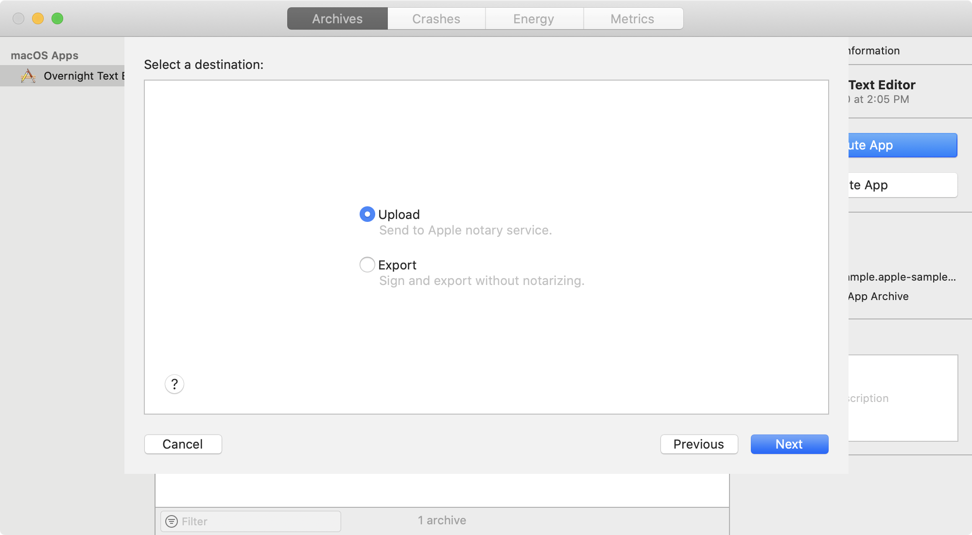 截屏中显示 Xcode 的 Organizer 窗口,其中显示了给定归档的“Upload”(上传) 和“Export”(导出) 目的地选项。